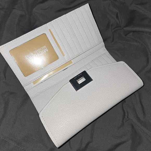 Michael Kors White Leather Clutch - Picture 3 of 8